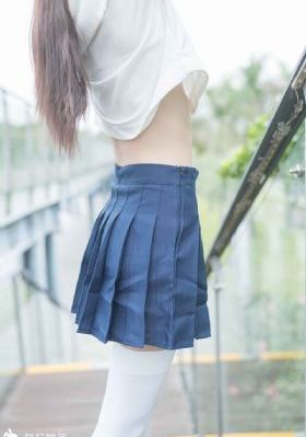 漂亮的秘书在线_超清神马影院手机在线