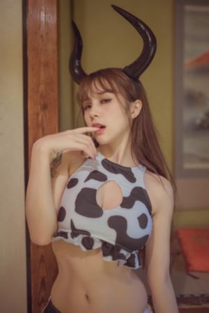 含着她两个硕大的乳峰视频_DVD在线观看